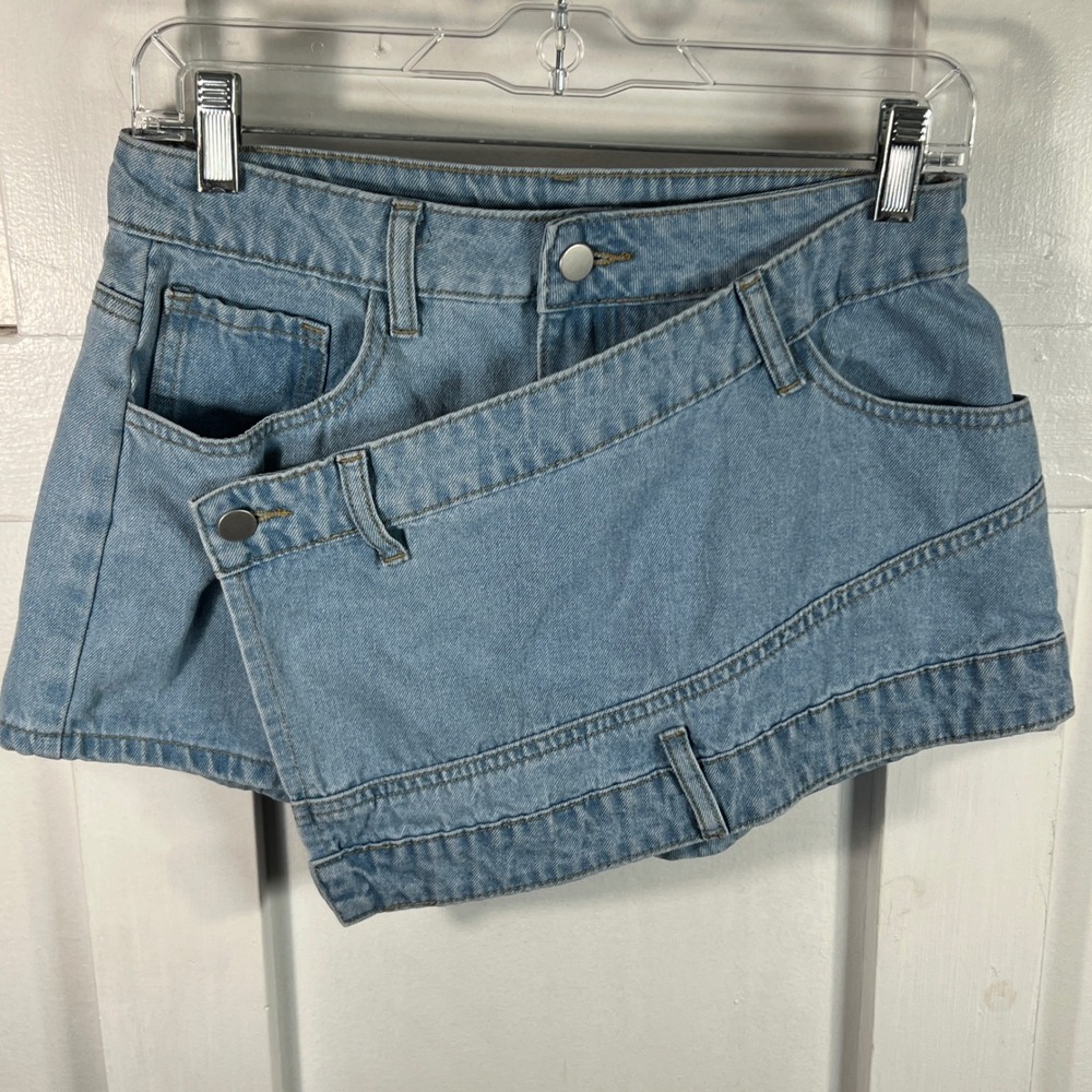 Edgy Y2K Light Wash Asymmetrical Crossover Denim Skort Size 28